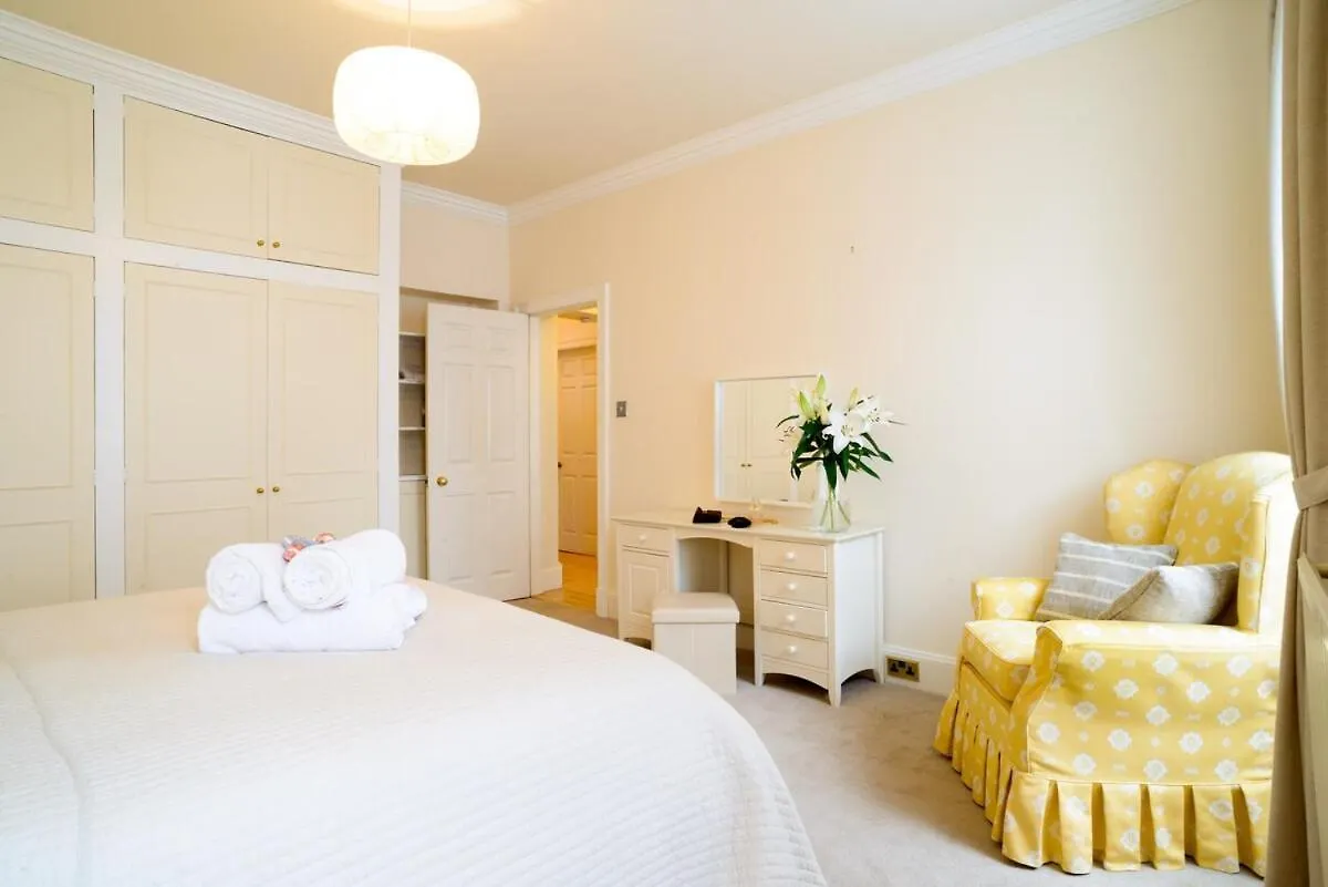 Beautiful Georgian 2 Bedroom Flat Edinburgh 0*,  Storbritannien